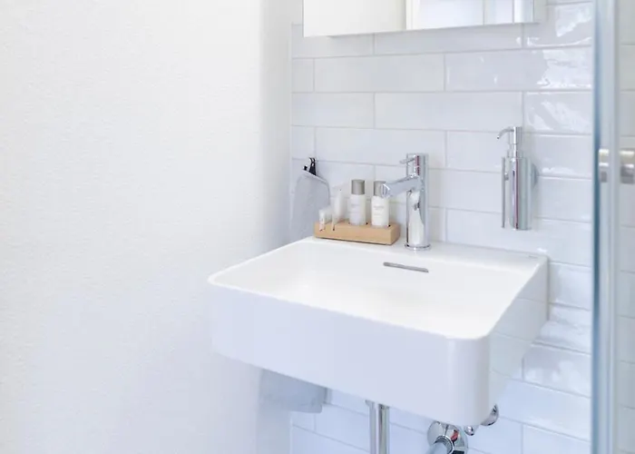 Modern 1 In District 4 زيورخ